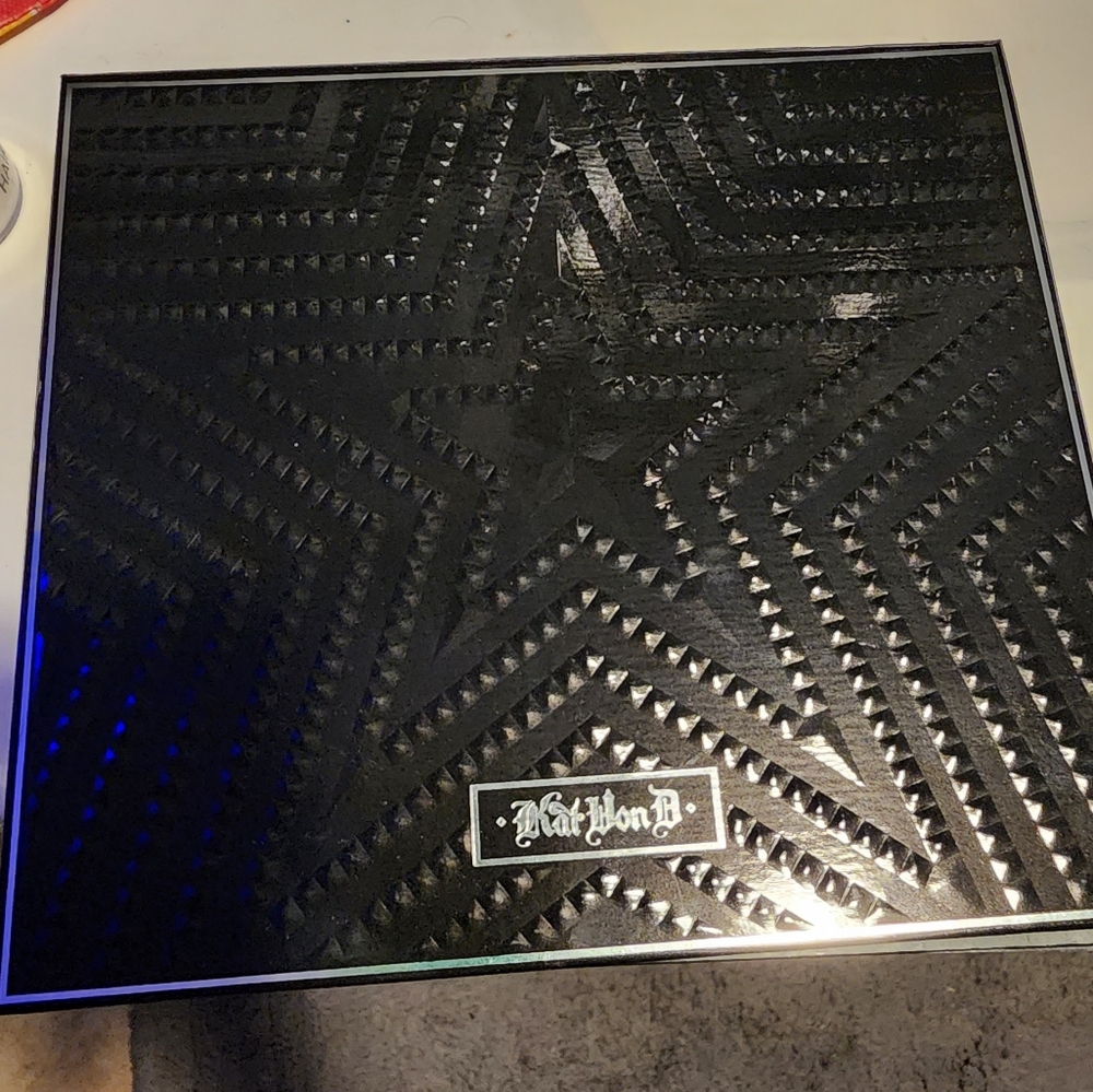 Kat Von D Star Studded Eyeshadow palette